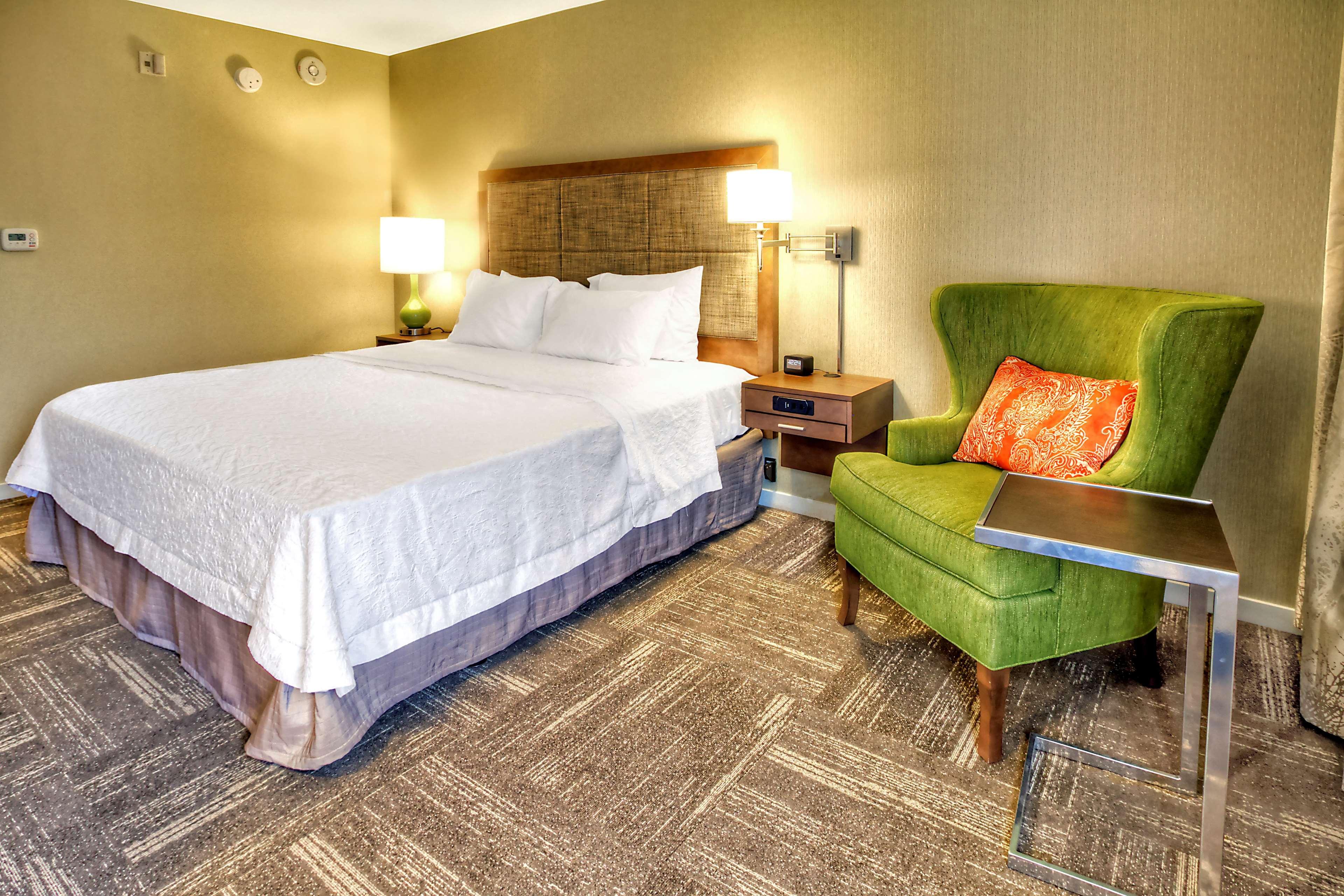 Hampton Inn And Suites Asheville Airport Fletcher Exterior photo