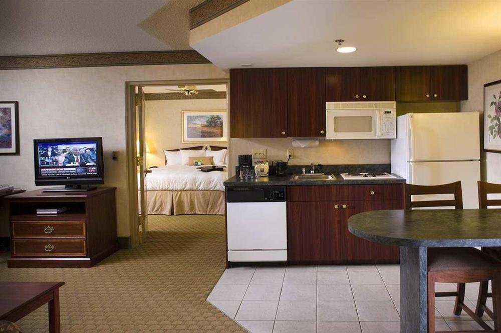 Hampton Inn And Suites Asheville Airport Fletcher Room photo