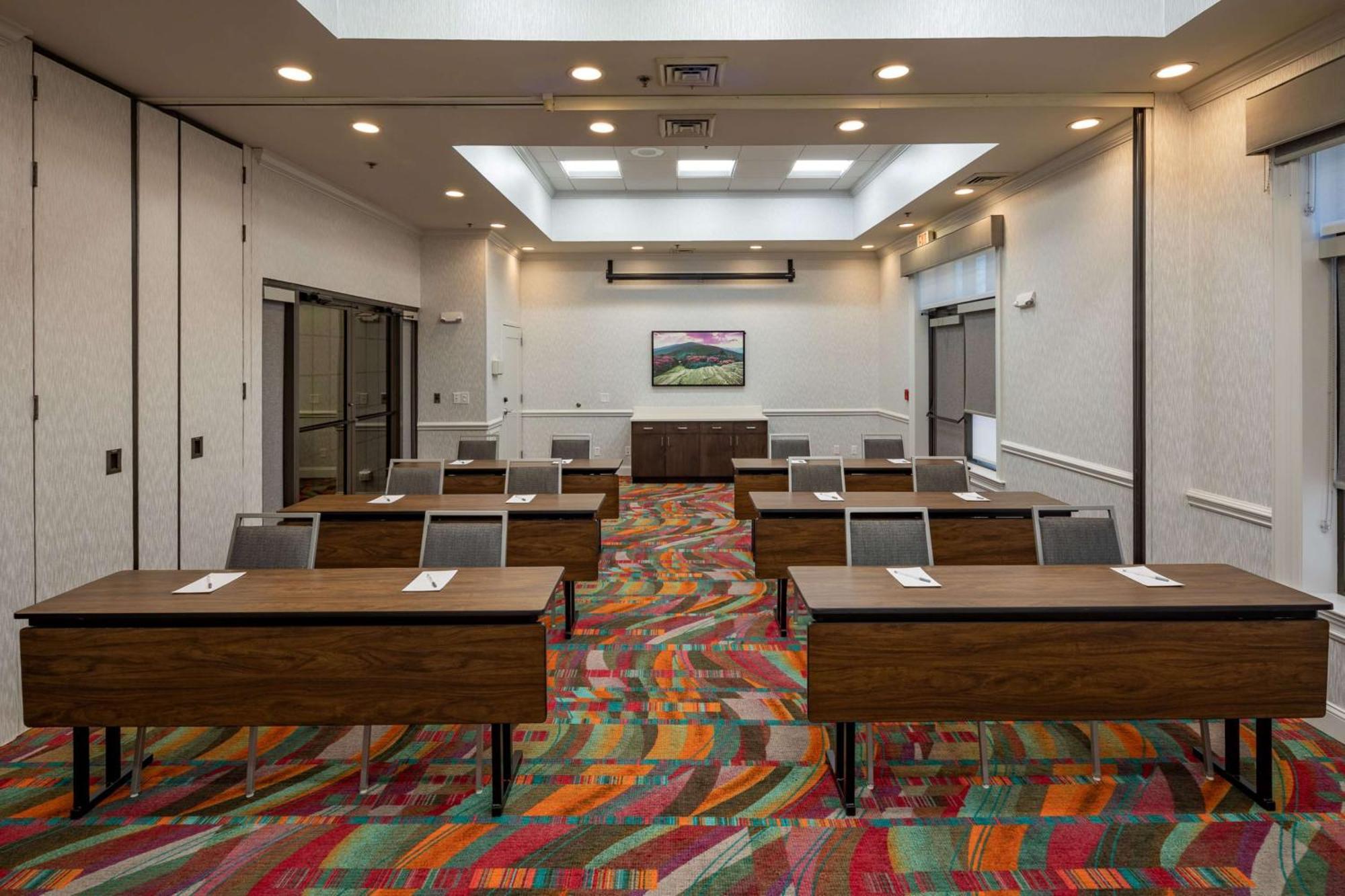 Hampton Inn And Suites Asheville Airport Fletcher Exterior photo