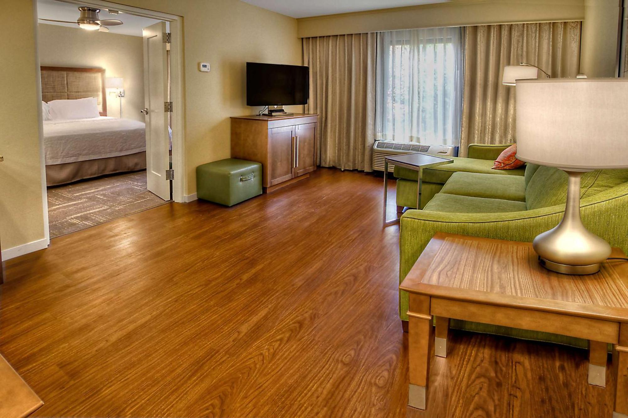 Hampton Inn And Suites Asheville Airport Fletcher Exterior photo