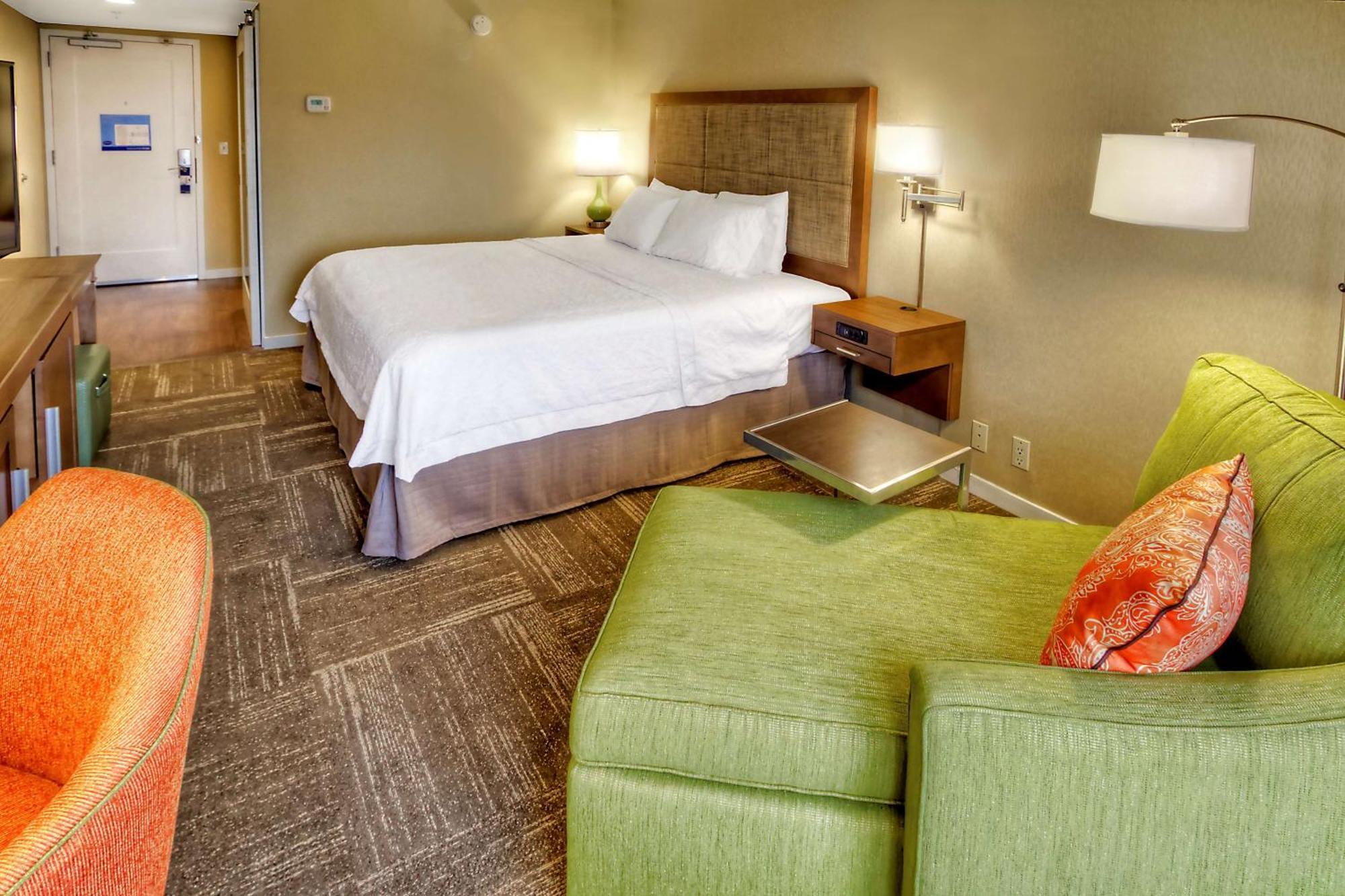 Hampton Inn And Suites Asheville Airport Fletcher Exterior photo